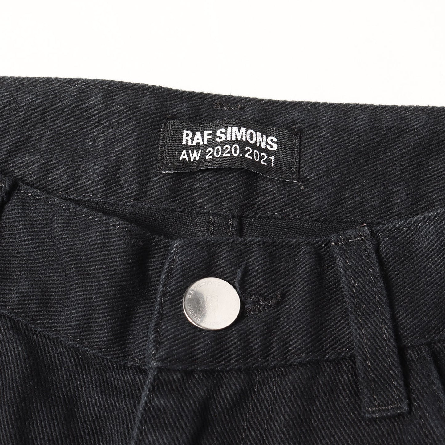 20AW ジップ / パッチ付き スリム デニムパンツ (SLIM FIT DENIM PANTS WITH BIG ZIP AND JERSEY PATCH)