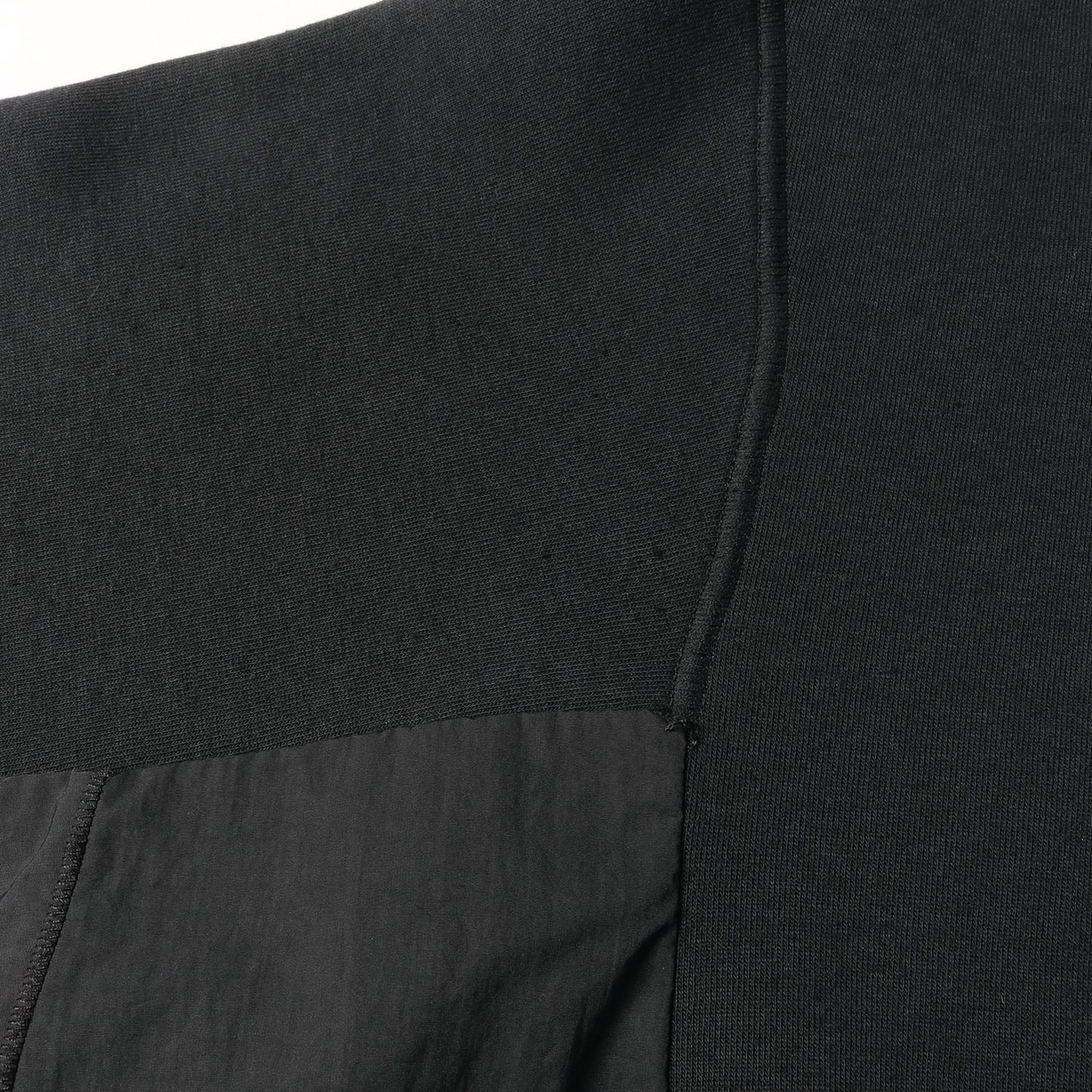 ×NIKE 再構築 ドッキング スウェットパーカー (NRG HOODIE / CZ4695-010)
