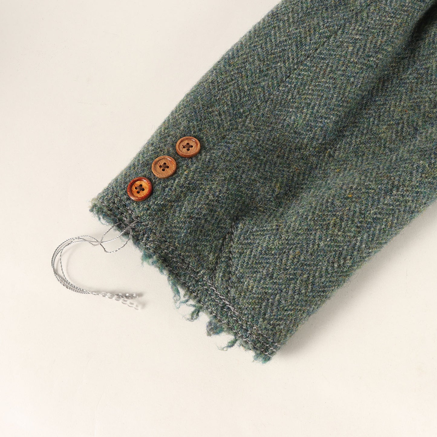 [Harris Tweed別注] ステッチ加工 ヘリンボーンツイード 3B テーラードジャケット / Rebuild by Needles