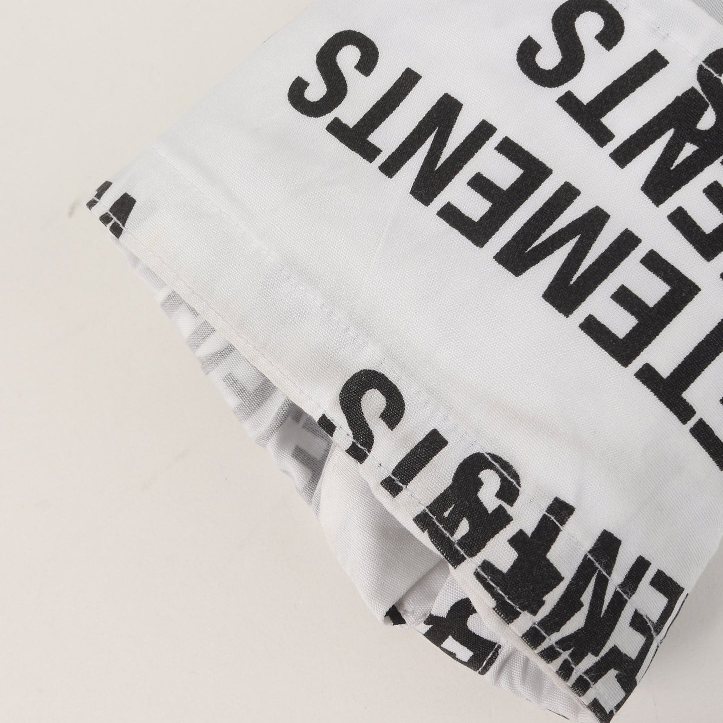 オールオーバー スタンプロゴ オーバーサイズ コットン 比翼ボタン シャツ (All-over Stamp Logo Oversized Shirt)