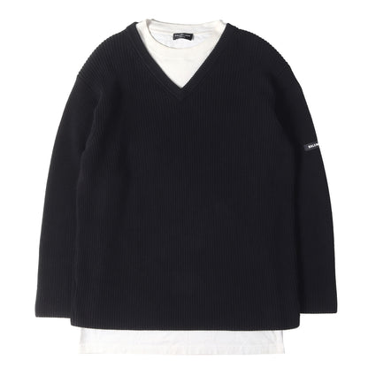 ラバーパッチ付き Tシャツ レイヤード Vネック コットン リブ ニット (Layered V-neck Sweater)