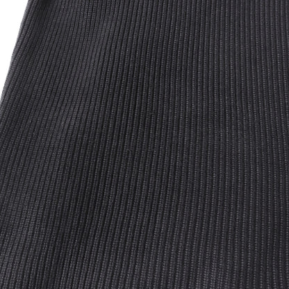 ラバーパッチ付き Tシャツ レイヤード Vネック コットン リブ ニット (Layered V-neck Sweater)