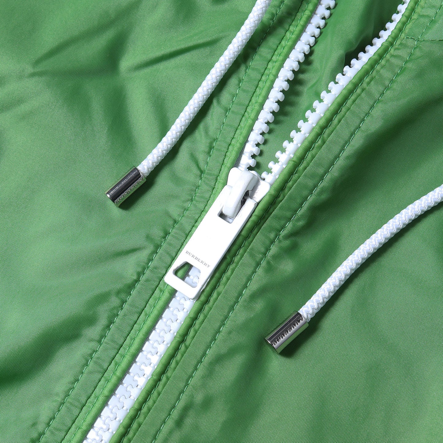 ナイロン フルジップ フーデッド ジャケット (Farrington Hooded Jacket)