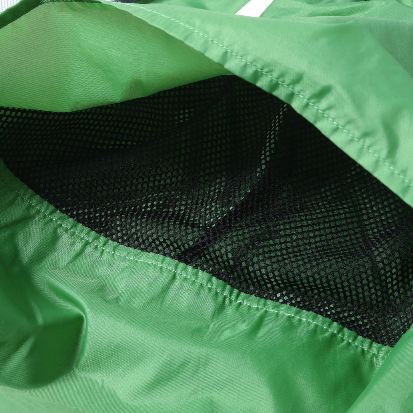 ナイロン フルジップ フーデッド ジャケット (Farrington Hooded Jacket)