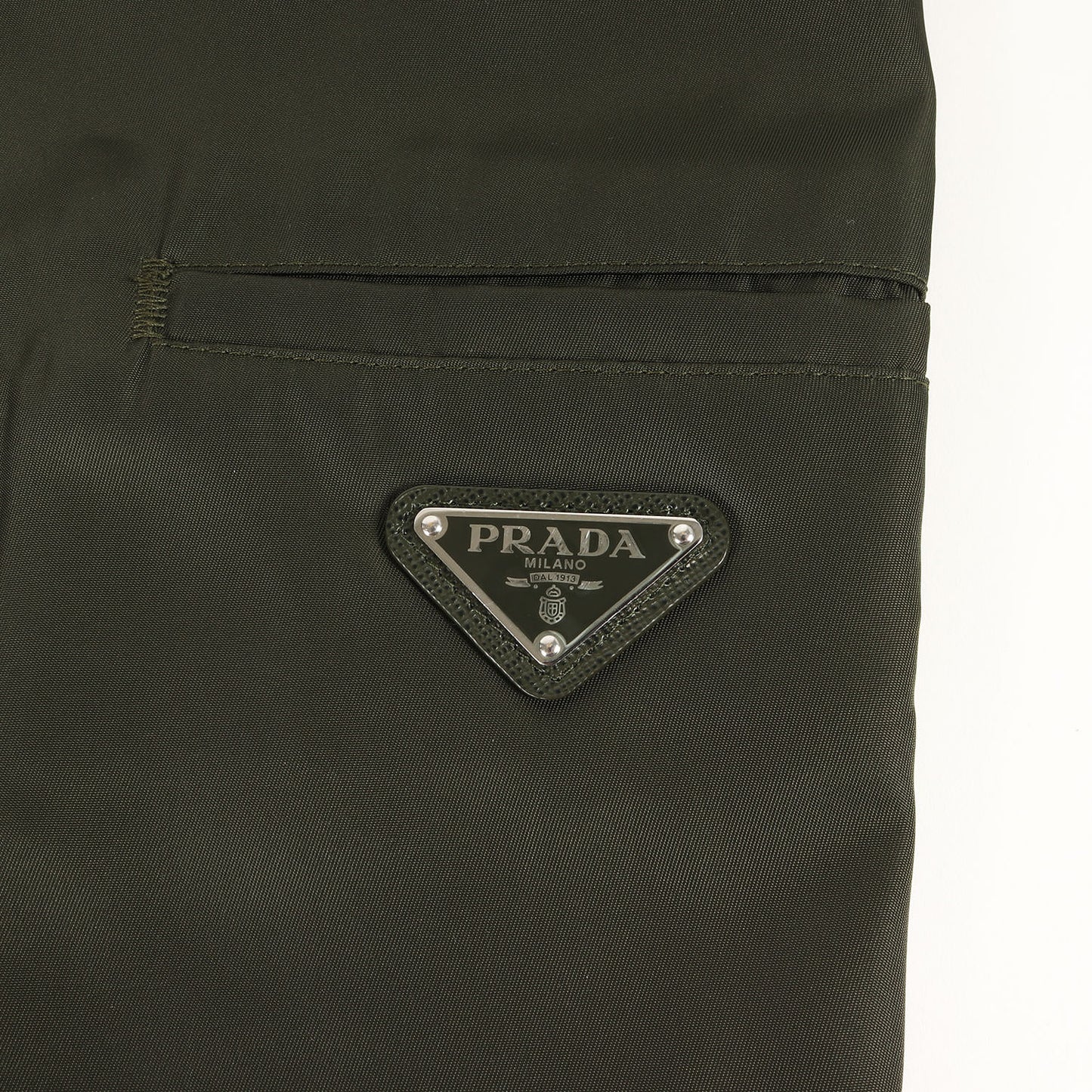 トライアングルロゴパッチ ナイロン トラックパンツ