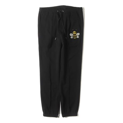 19SS KAWS BEE 装飾 ビジュー ウール イージーパンツ (923C127A4422)