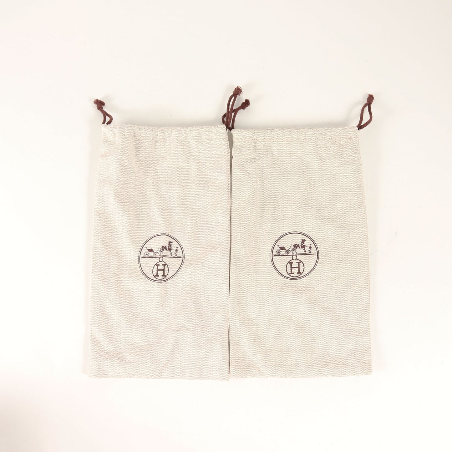 メダリオン レースアップ レザー シューズ