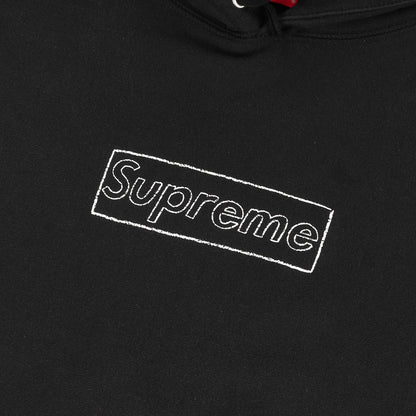 21SS ×KAWS チョーク BOXロゴ スウェットパーカー(Chalk Logo Hooded Sweatshirt)