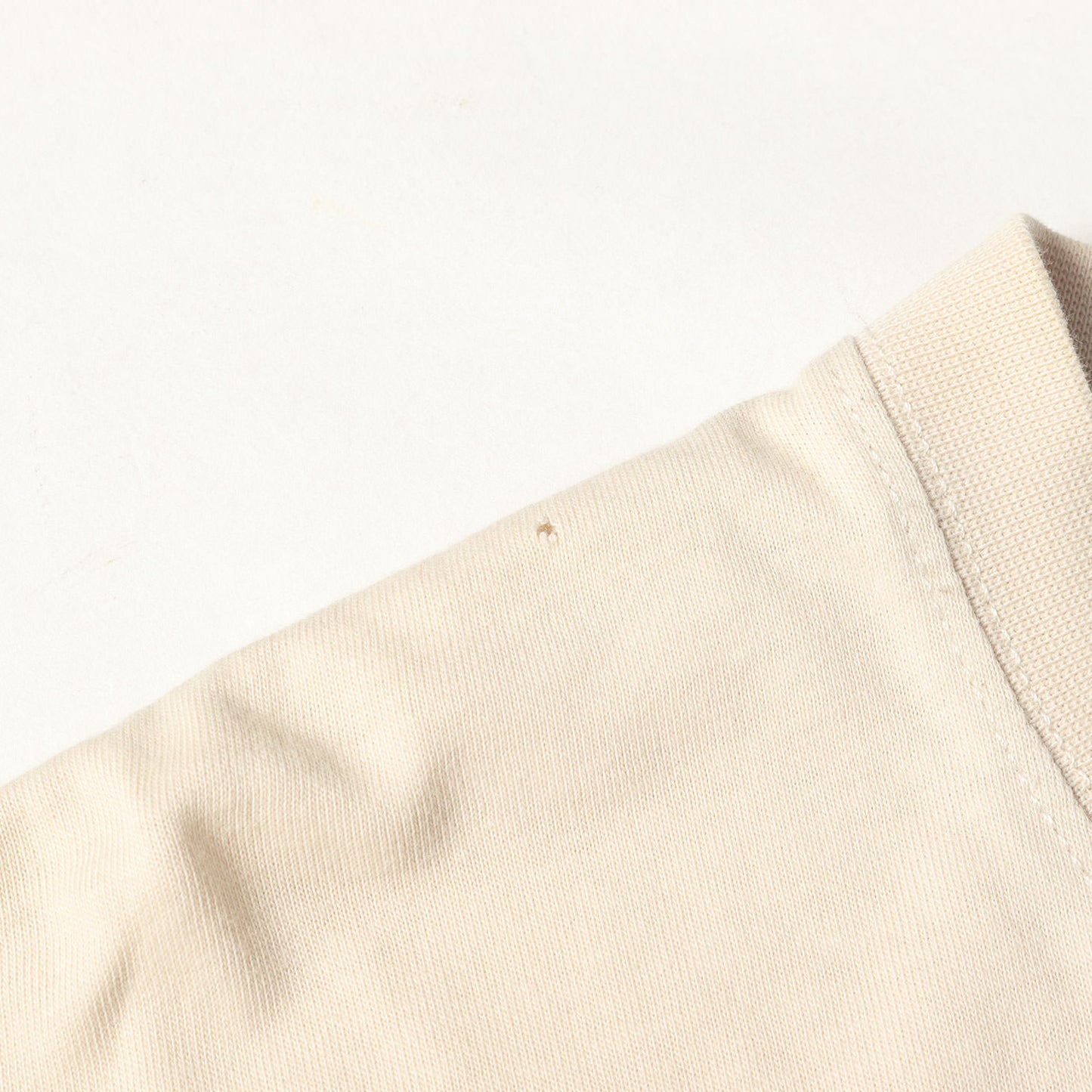 21SS スタジオジブリ となりのトトロ まっくろくろすけ ロゴ Tシャツ (H848341X01)