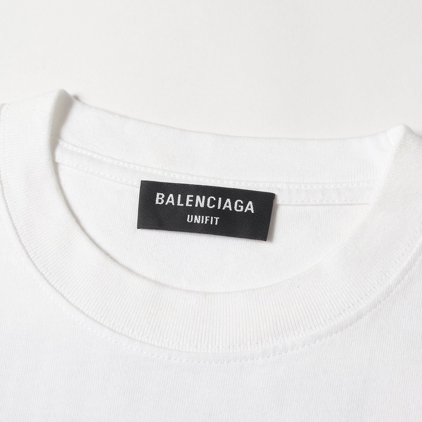 21AW バーコード ロゴプリント Tシャツ (661705)