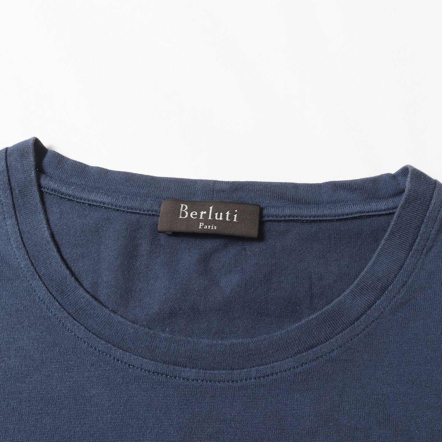 レザーパッチ ブランドロゴ Tシャツ