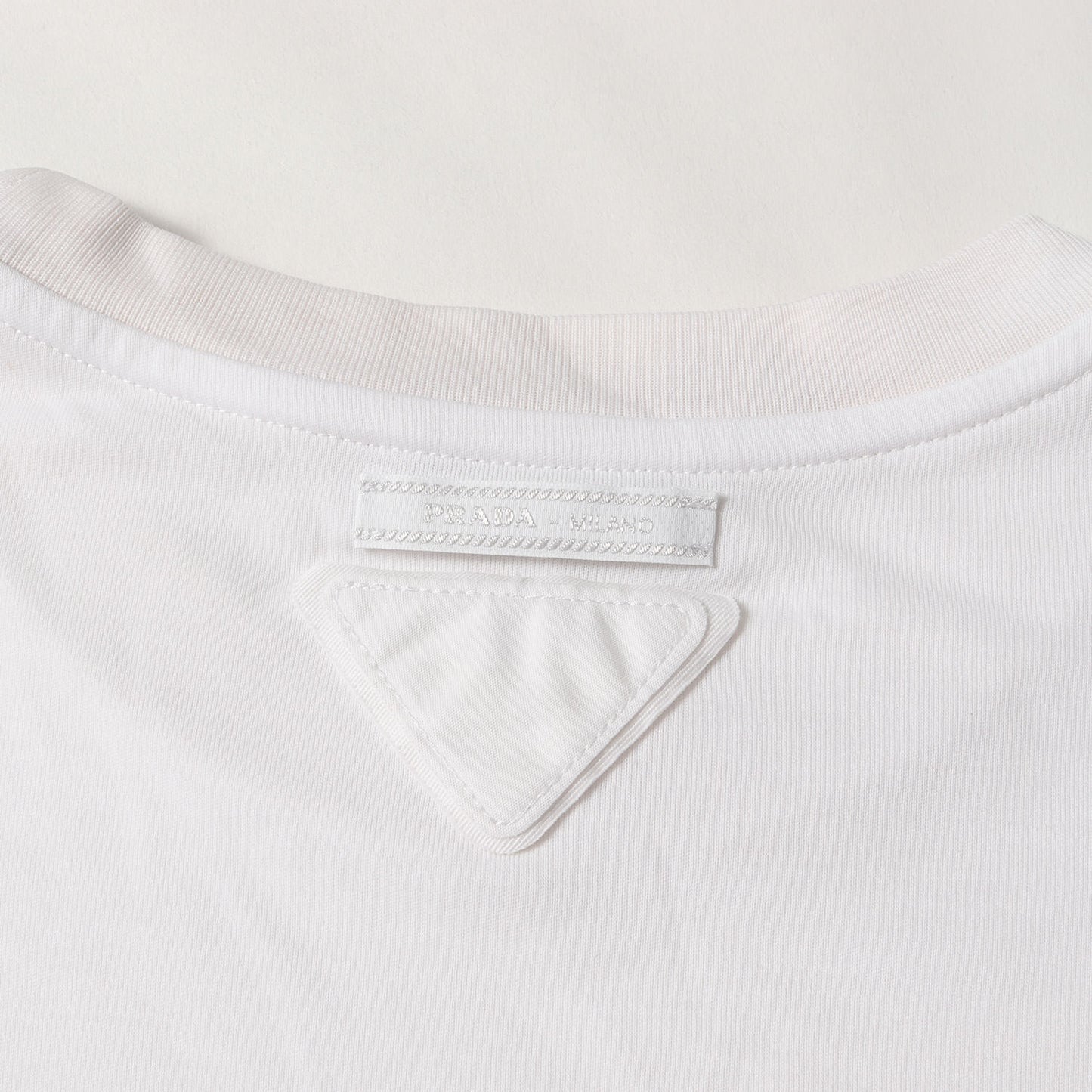 21SS トライアングルパッチ / ポケット付き オーバーサイズ Tシャツ (UJN812 A221 240)