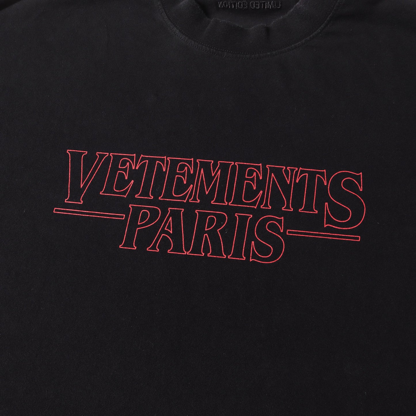 23AW ストレンジャー・シングス サンプリングロゴプリント オーバーサイズ Tシャツ