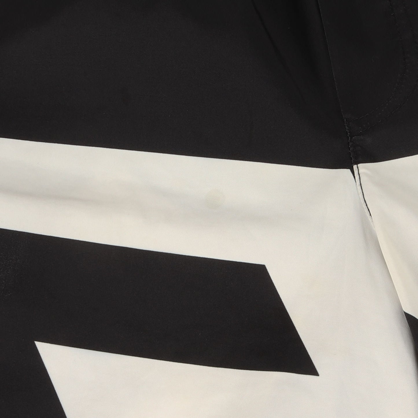 21SS ロゴデザイン ナイロン スイムショーツ