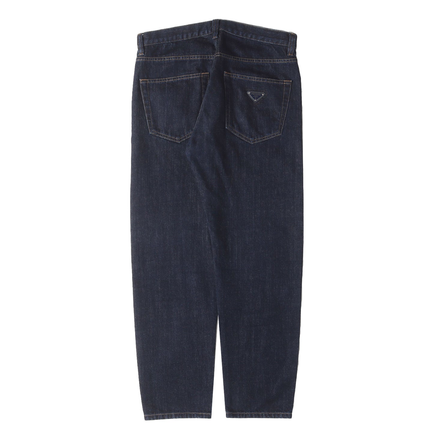 トライアングルロゴプレート付き 5ポケット テーパード リジッド デニムパンツ