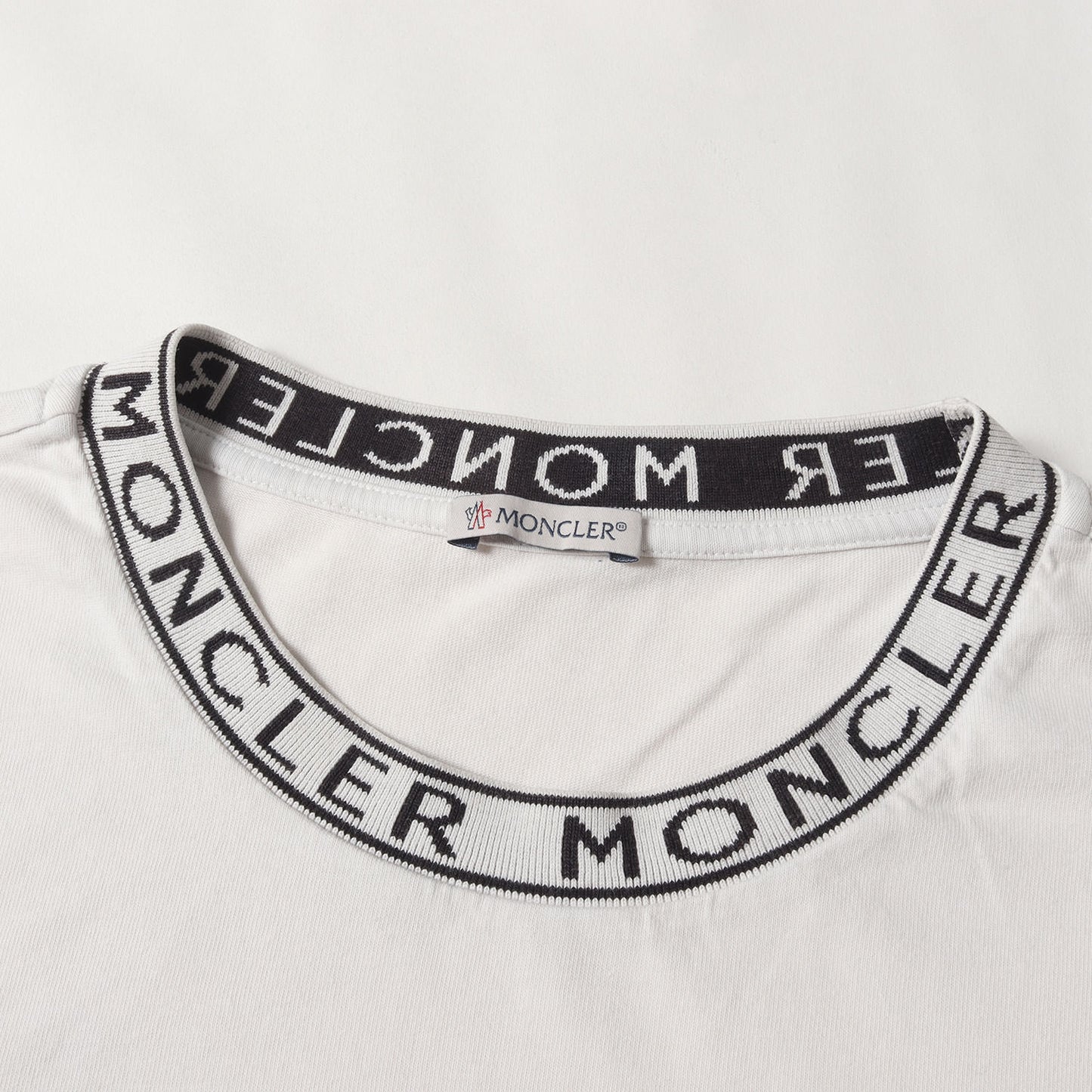 23SS アイコンパッチ付き リブロゴ Tシャツ (SS TSHIRT J10918V00024 8390T)