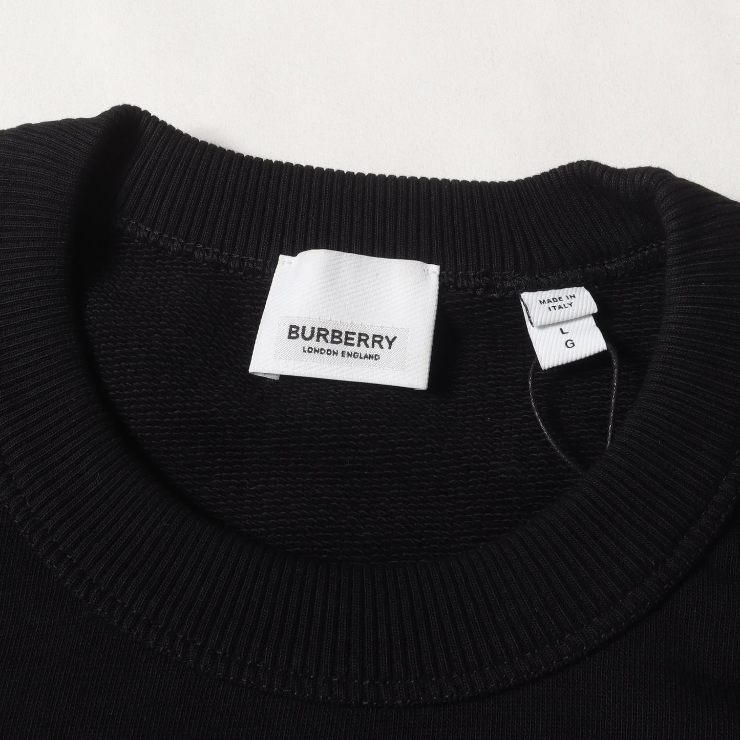 [近年モデル] レイヤードロゴワッペン クルーネック スウェット