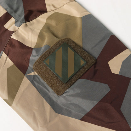 幾何学 迷彩 プラクティス ナイロン パーカー (CAMOUFLAGE PRACTICE JACKET)