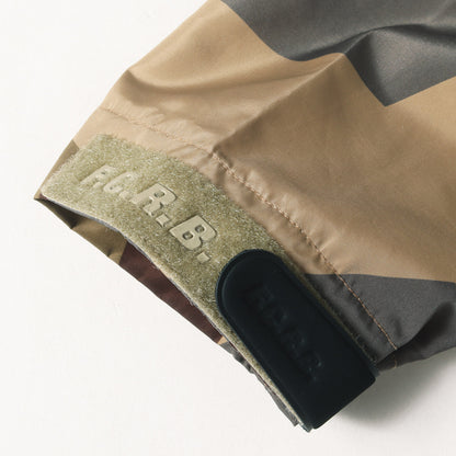 幾何学 迷彩 プラクティス ナイロン パーカー (CAMOUFLAGE PRACTICE JACKET)