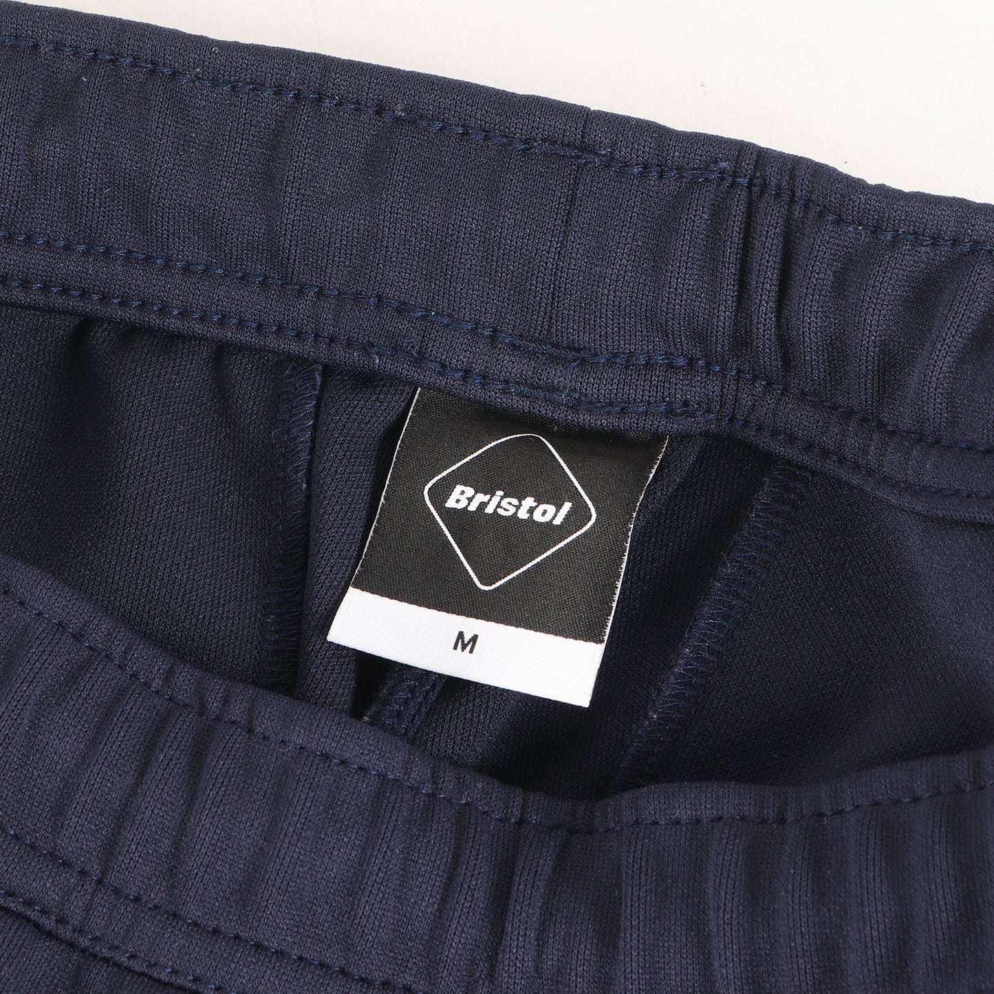 サイドテープ トレーニング トラック パンツ (TRAINING TRACK RIBBED PANTS)