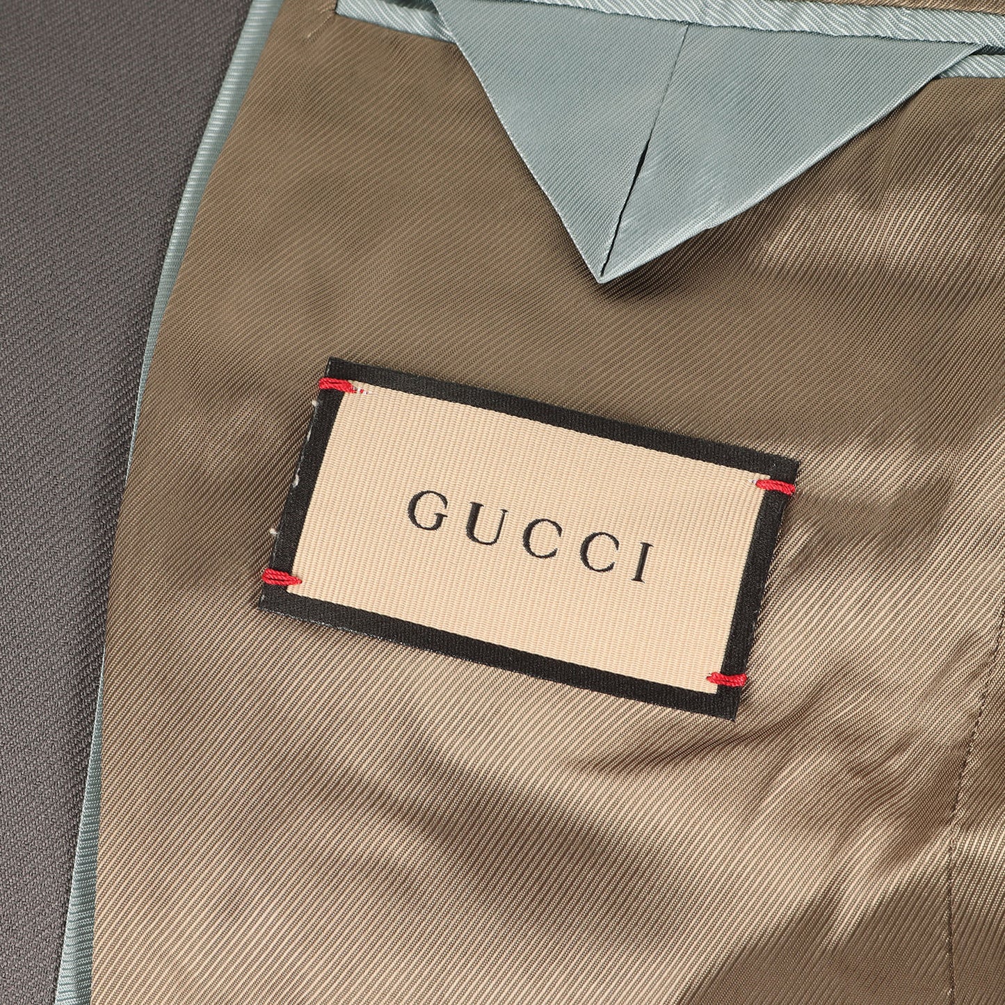 スタッズ付き ポリツイル 2B テーラード ジャケット (Fluid Drill Studded Jacket) 710897 ZAKGX