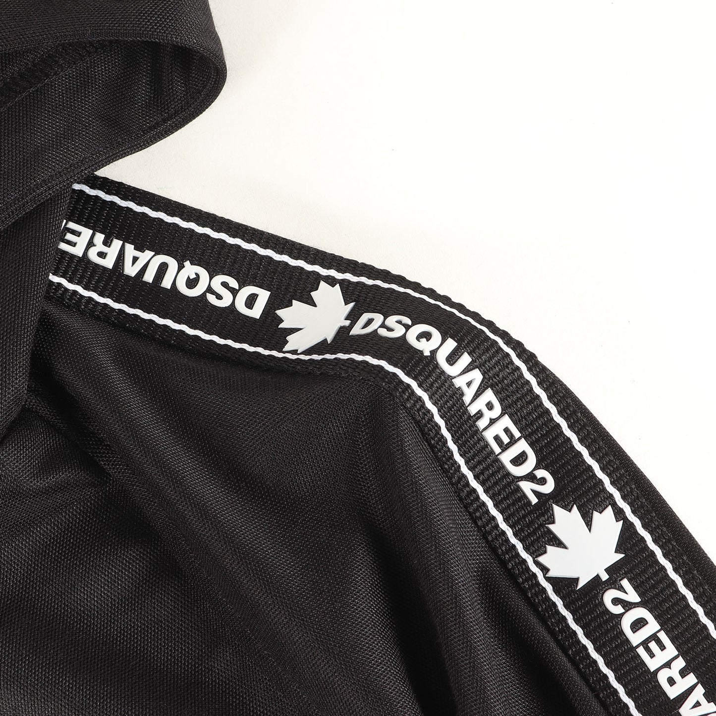 テープロゴ フーデッド フルジップ トラック ジャケット S74HG0103 S23686