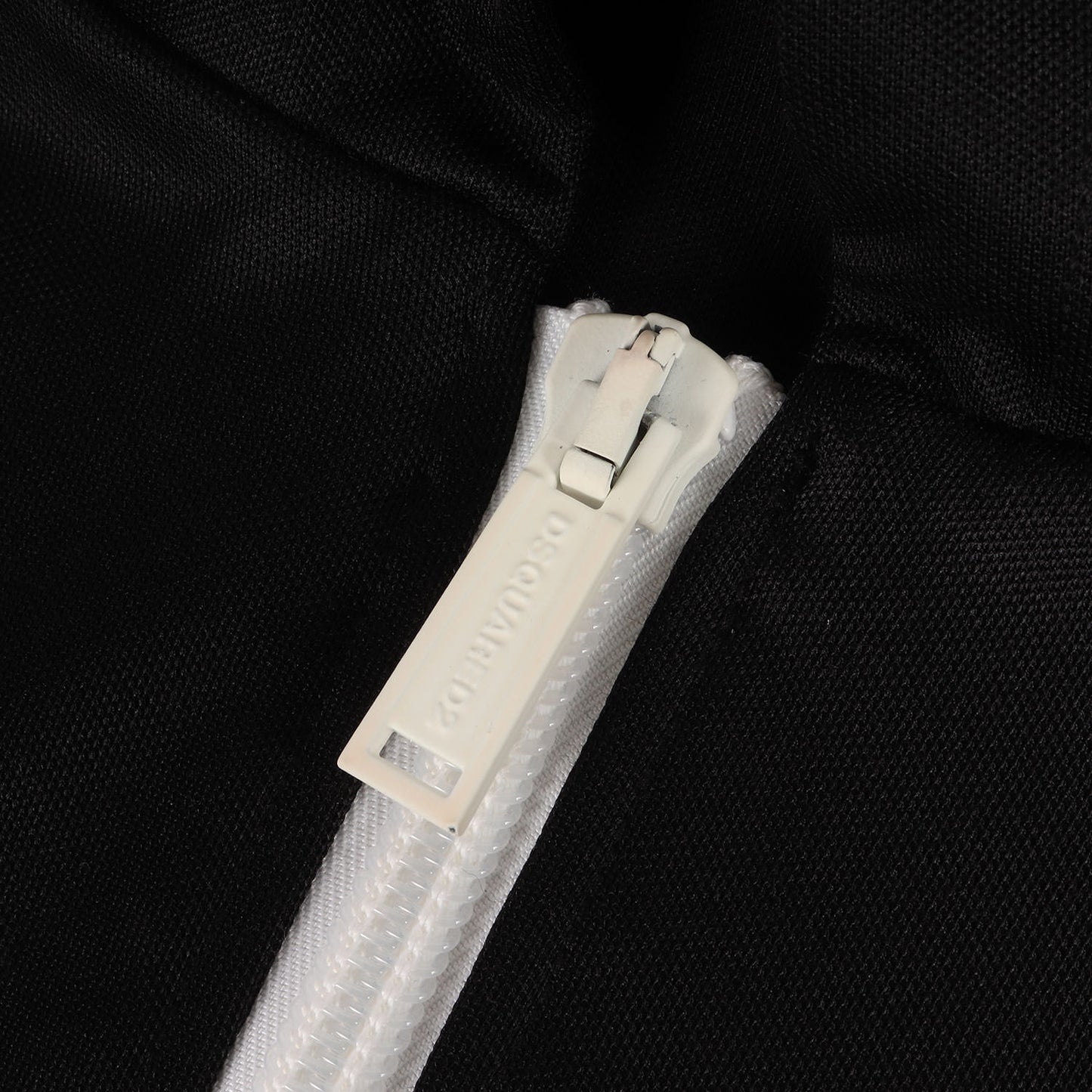 テープロゴ フーデッド フルジップ トラック ジャケット S74HG0103 S23686