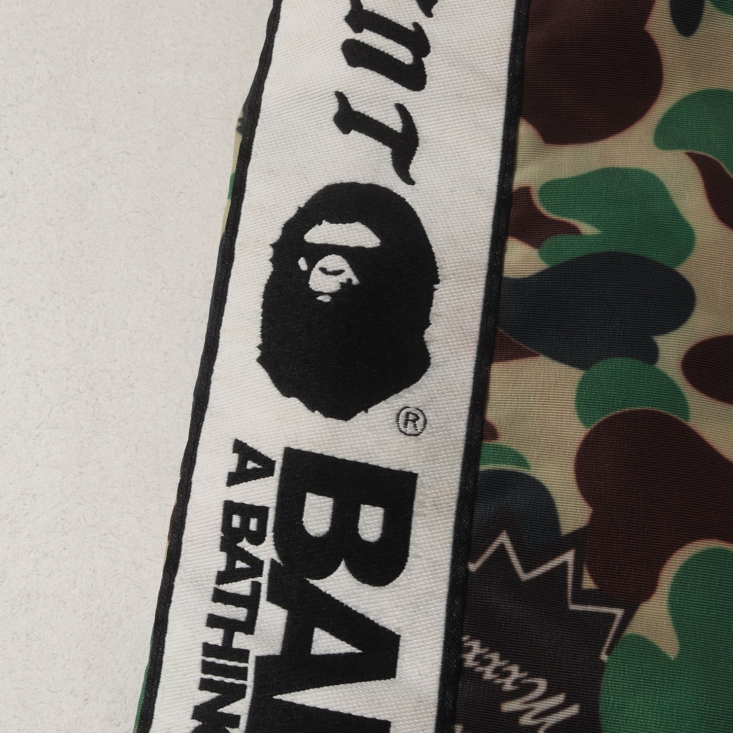 24SS ×A BATHING APE 30周年記念 猿迷彩 ナイロン トラック パンツ (AP_TRACK PNT/ST APE/CAMO)