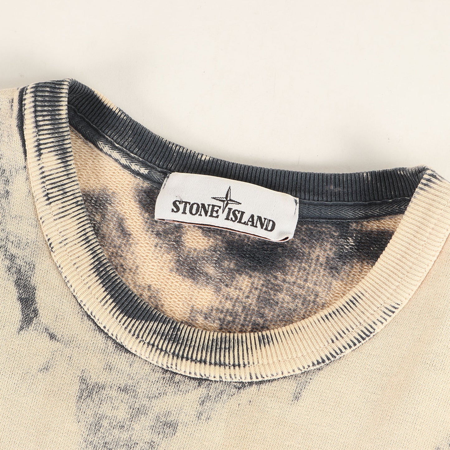 コンパスパッチ付き 染色 ブリーチ加工 クルーネック スウェット (HAND CORROSION SWEATSHIRT)