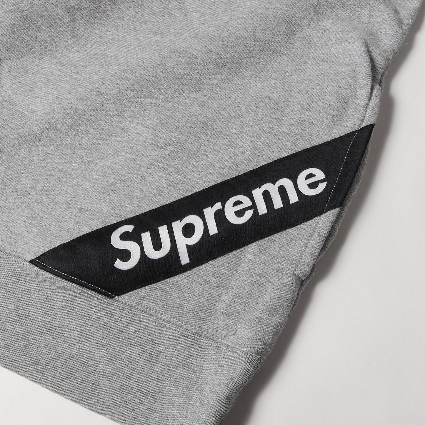 18SS コーナー ラベルロゴ スウェットパーカー (Corner Label Hooded Sweatshirt)