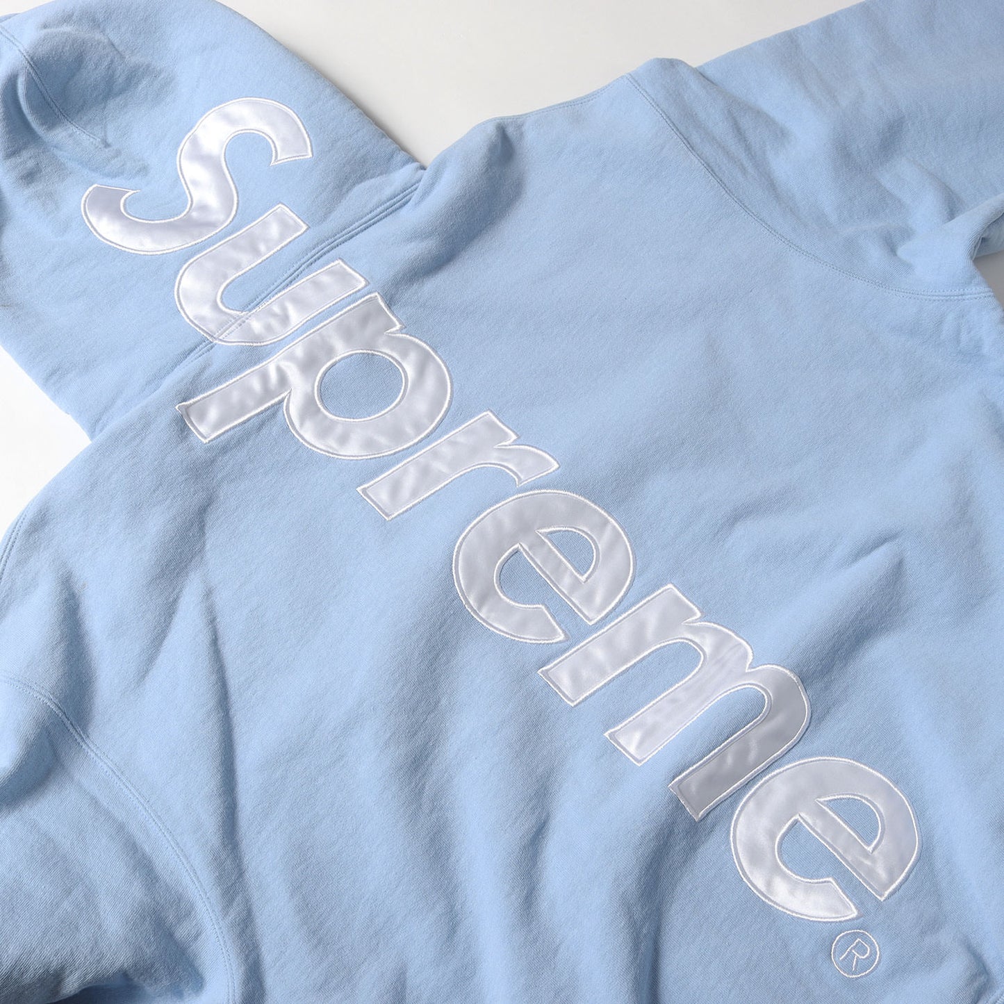 24AW ロゴサテンワッペン スウェットパーカー (Satin Applique Hooded Sweatshirt)