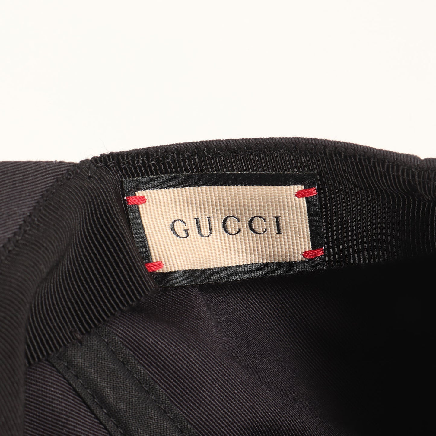 [近年モデル] GUCCI 25 フェルトワッペン付き 6パネル コットンツイル ベースボール キャップ