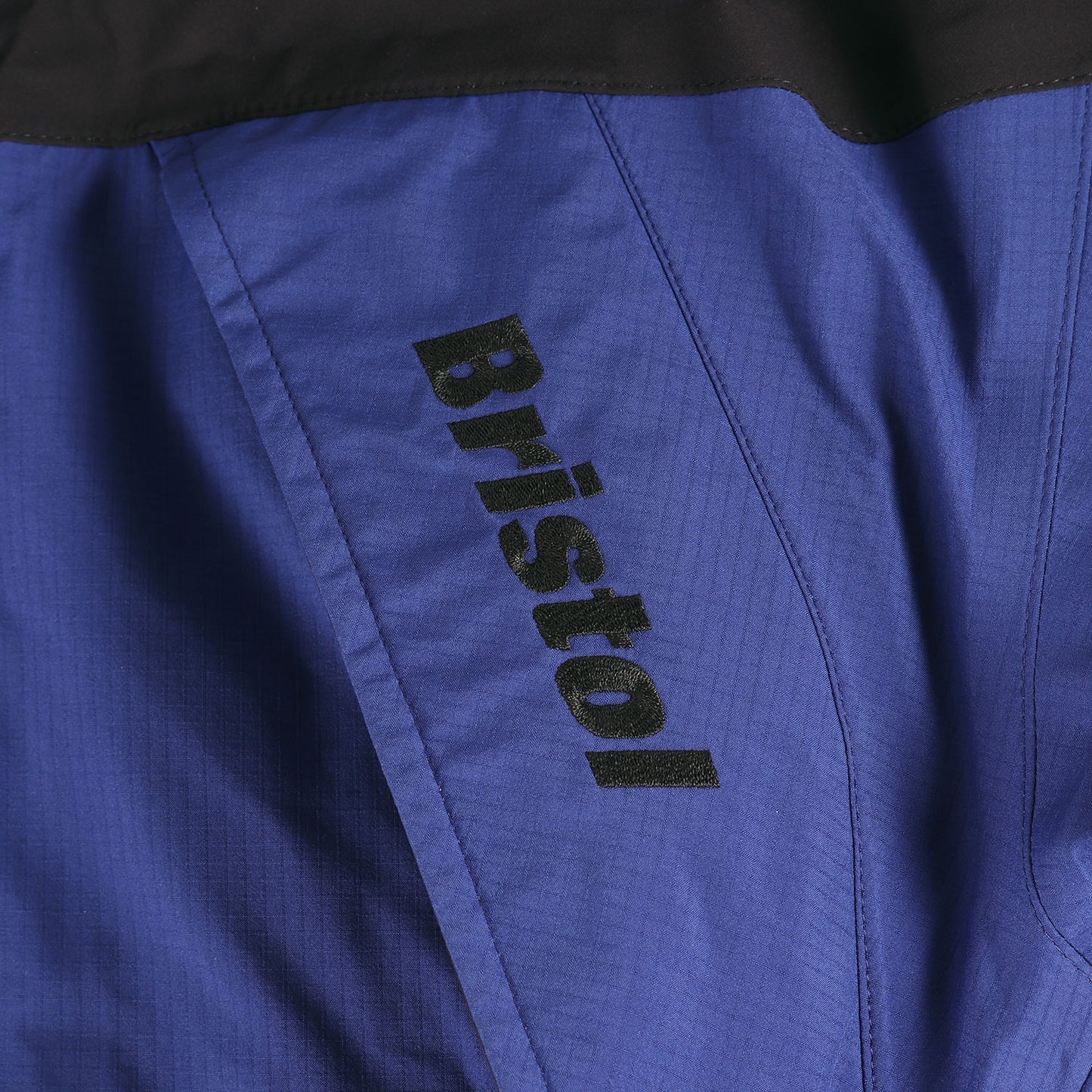 ツートーン リップストップナイロン マウンテンパーカー (TOUR JACKET)