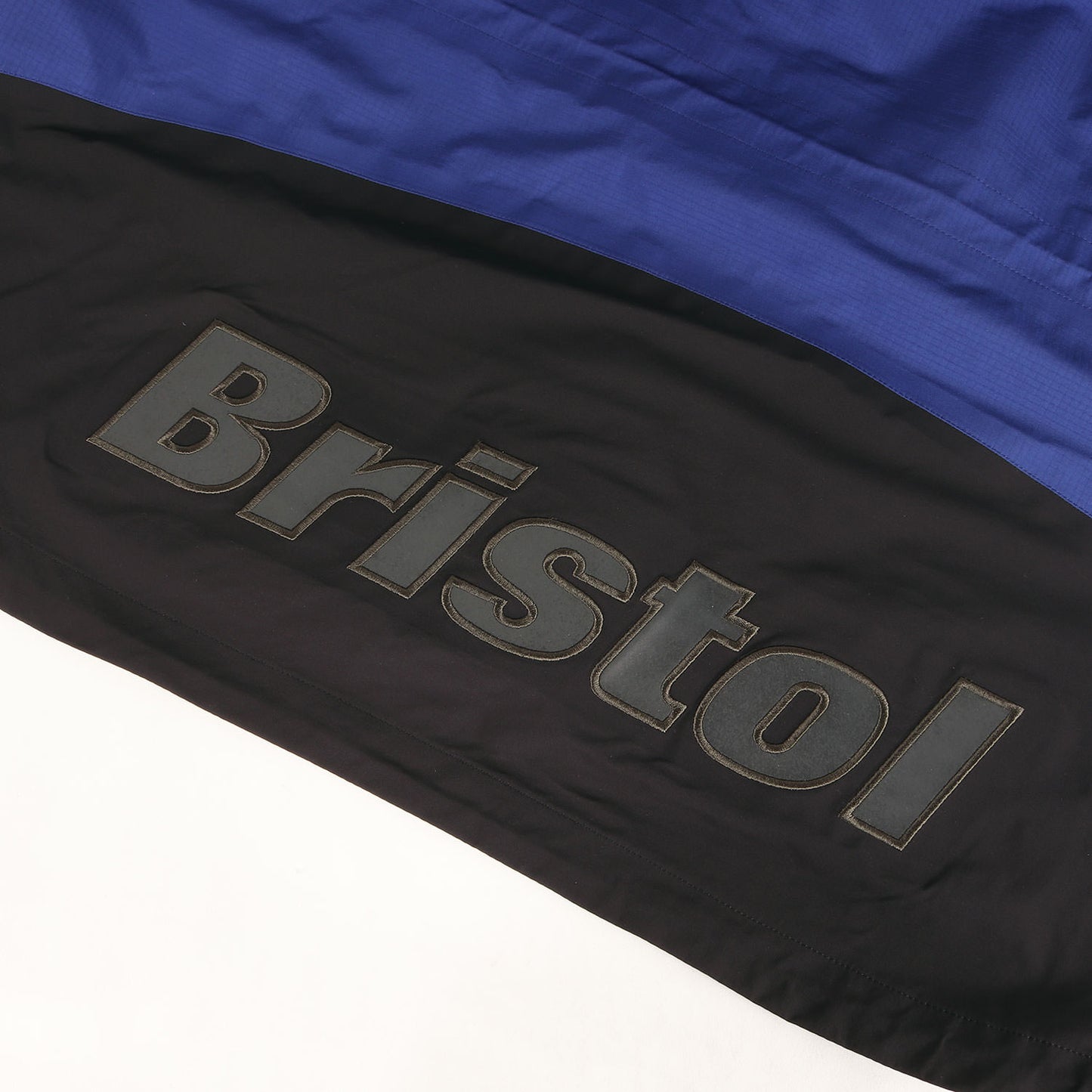 ツートーン リップストップナイロン マウンテンパーカー (TOUR JACKET)