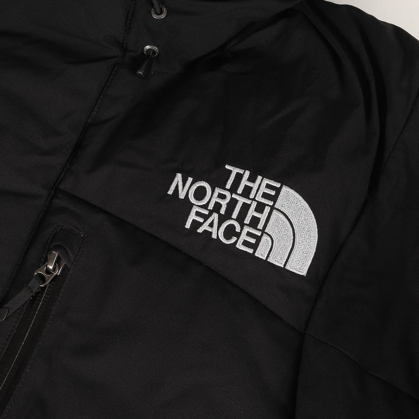 GORE-TEX WINDSTOPER バルトロライト ダウンジャケット (Baltro Light Jacket)