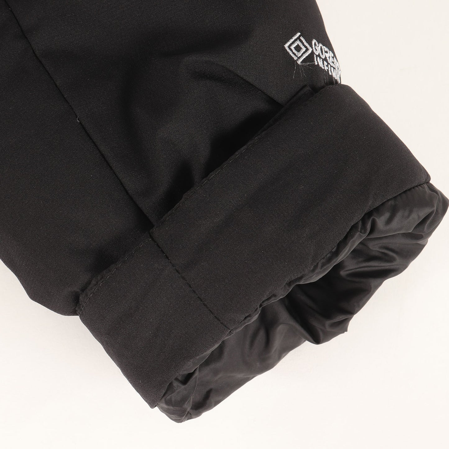 GORE-TEX WINDSTOPER バルトロライト ダウンジャケット (Baltro Light Jacket)