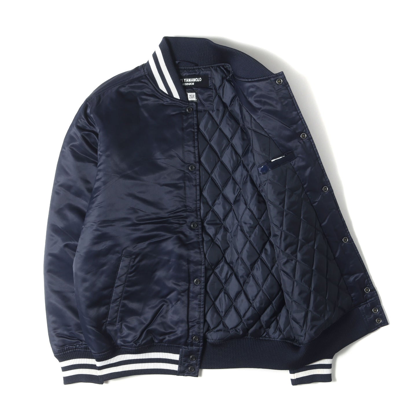 ×NEW ERA バックイラスト ナイロン サテン スタジャン (NYLON VIRSITY JKT)