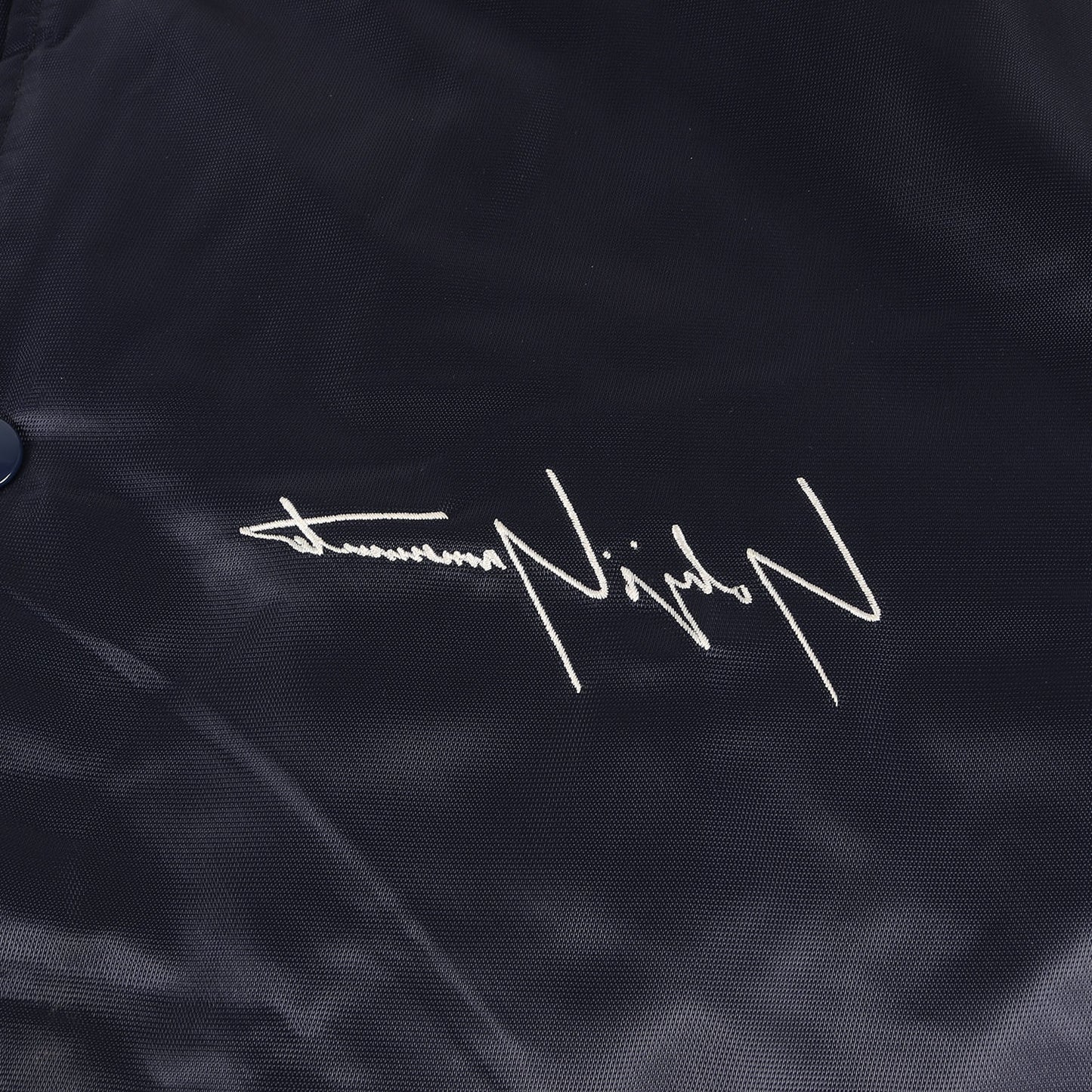 ×NEW ERA バックイラスト ナイロン サテン スタジャン (NYLON VIRSITY JKT)
