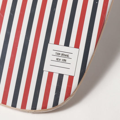 シグネチャー ストライプ スケートボード ウッド デッキ (SHAPED SKATEBOARD W/RWB PRINTED STRIPE IN WOOD)