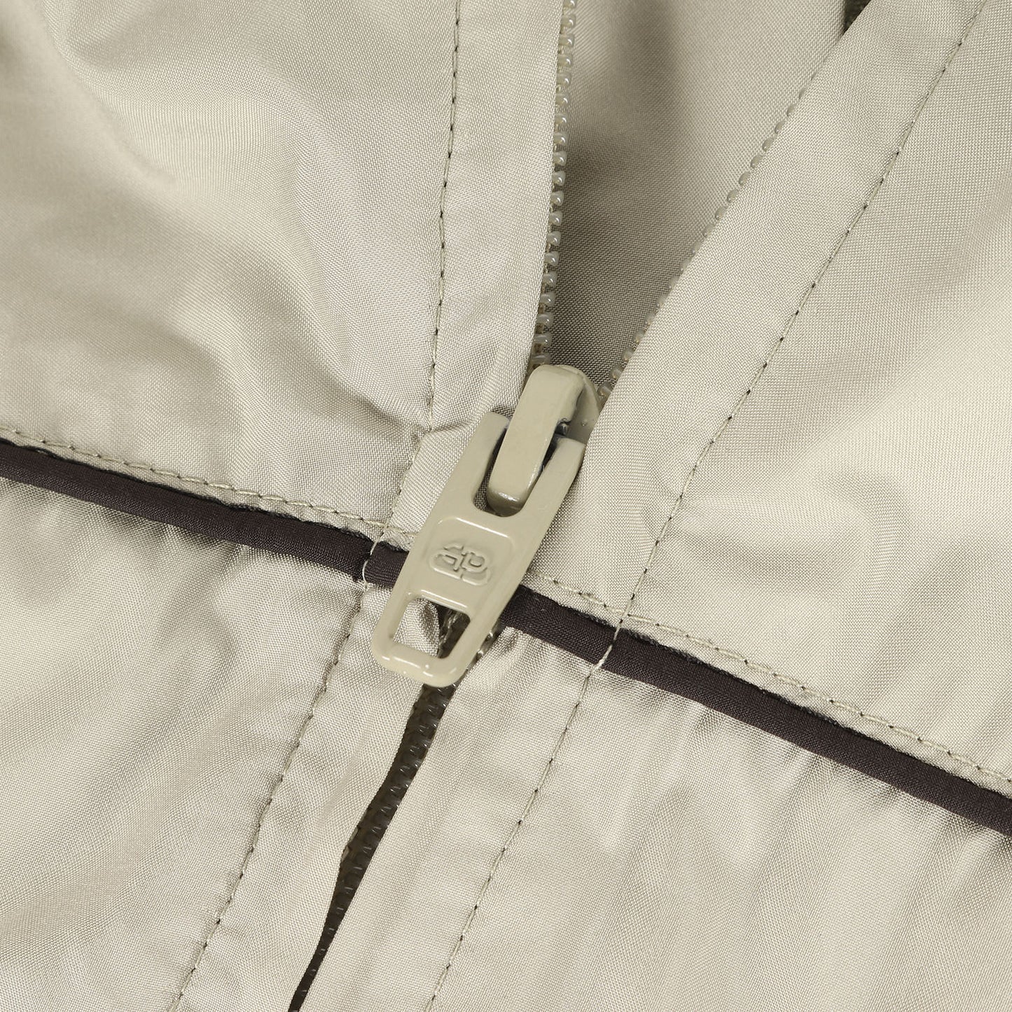 Bロゴ刺繍 パイピング ナイロン トラック ジャケット (TRACKSUIT JACKET)