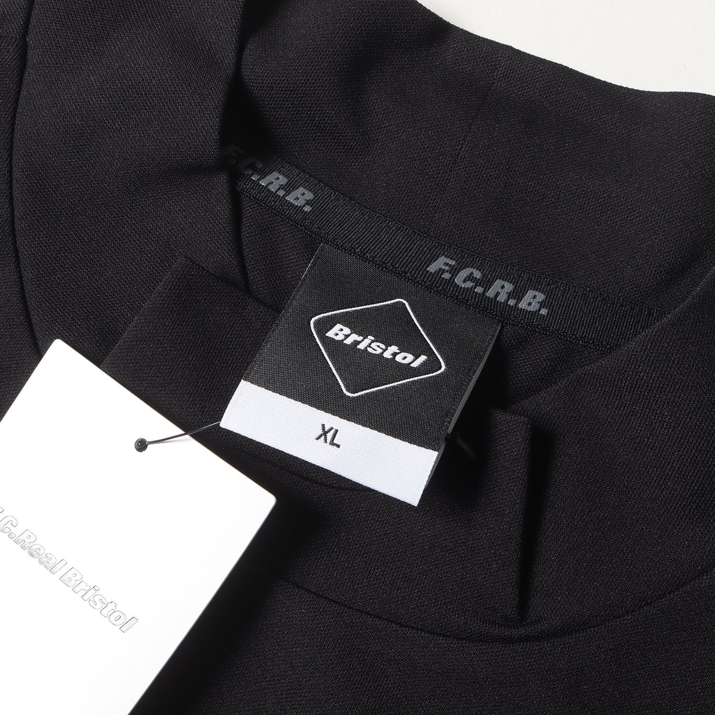 ビッグロゴ チーム モックネック Tシャツ (S/S TEAM MOCK NECK TOP)