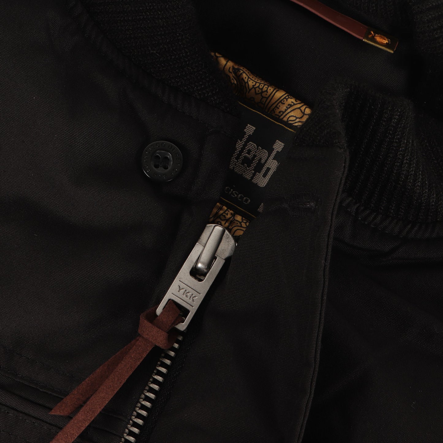 [著名人着用] ゴールドペイズリー ポリコットン ダービー ジャケット (DERBY JACKET 300 Classic Black / Gold)