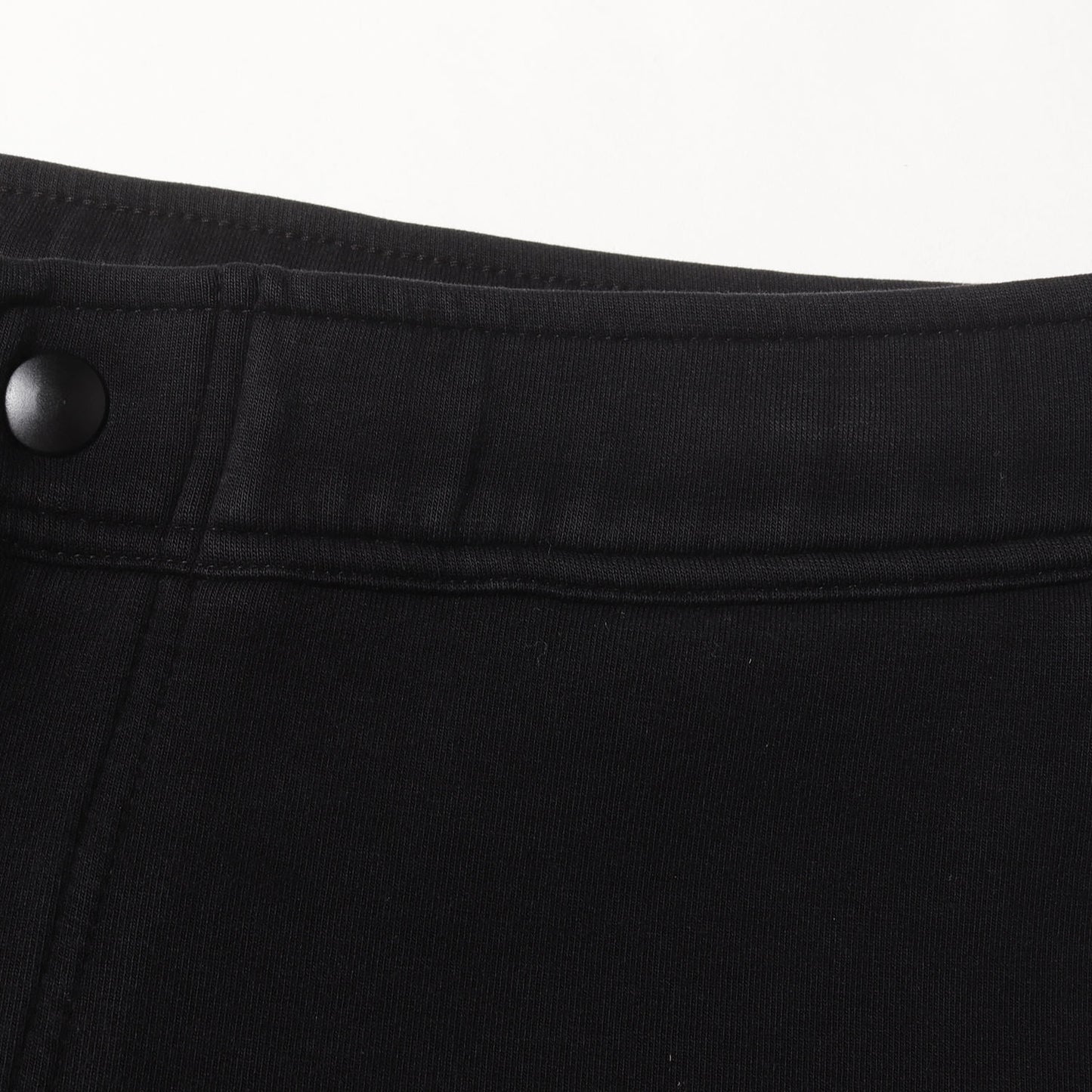 エンブレムパッチ スウェット ストレッチ トレーニング パンツ (SWEAT TRAINING PANTS)