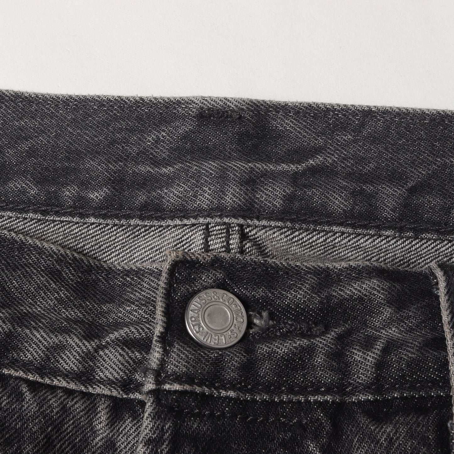 [35周年記念モデル] 25SS ×Levi’s トライアングル刺繍 501 Big E ブラック デニムパンツ