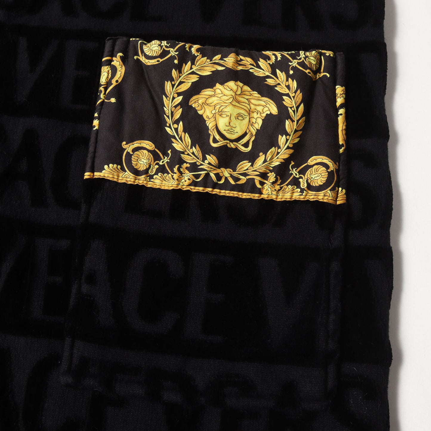 [Barocco＆Robeコレクション] メデューサ バロック ロゴモノグラム パイルコットン バスローブ