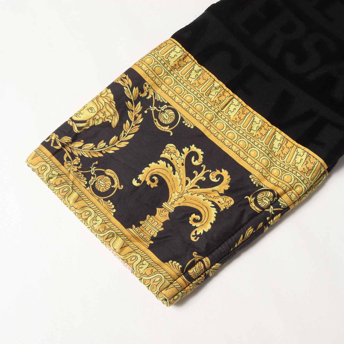 [Barocco＆Robeコレクション] メデューサ バロック ロゴモノグラム パイルコットン バスローブ