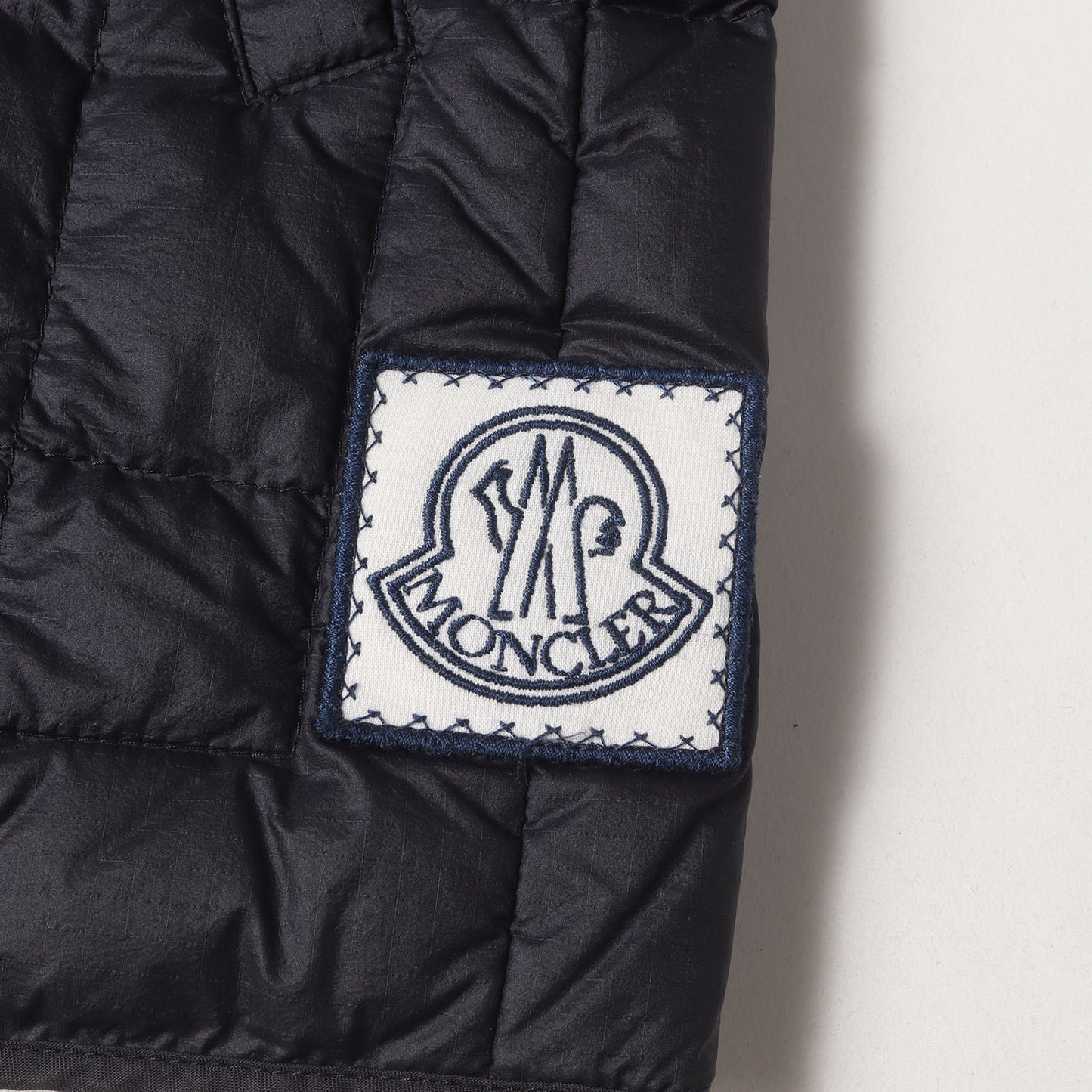 キルティング ナイロン スナップボタン ダウンベスト (GILET)