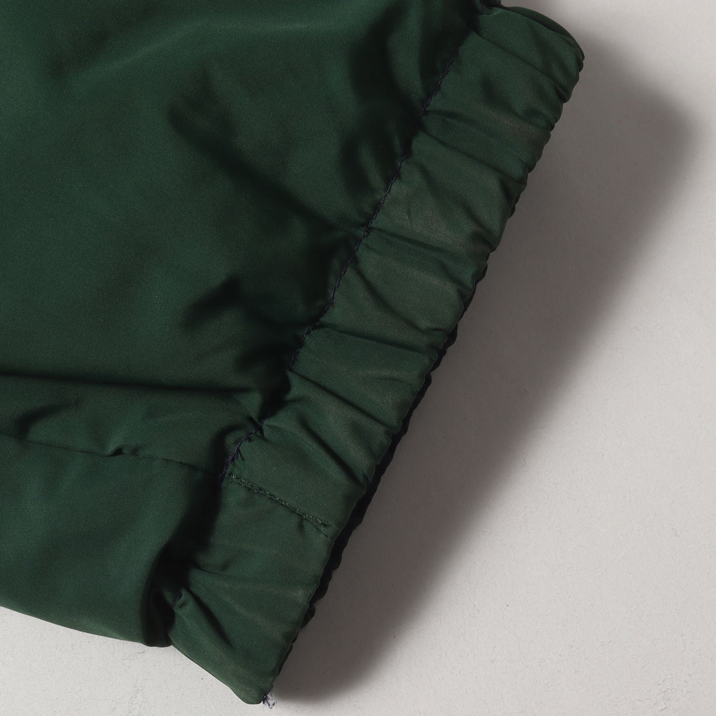 [近年モデル] ブランドロゴ刺繍 リバーシブル ナイロン ダウンジャケット (REVERSIBLE DOWN JACKET)
