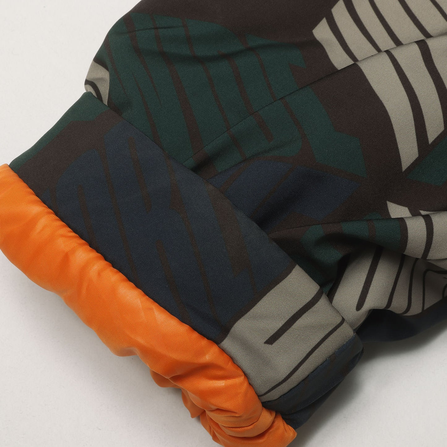 ロゴモノグラム サーモライト 中綿 ジャケット (STANDARD PUFFER JACKET II THERMOLITE)