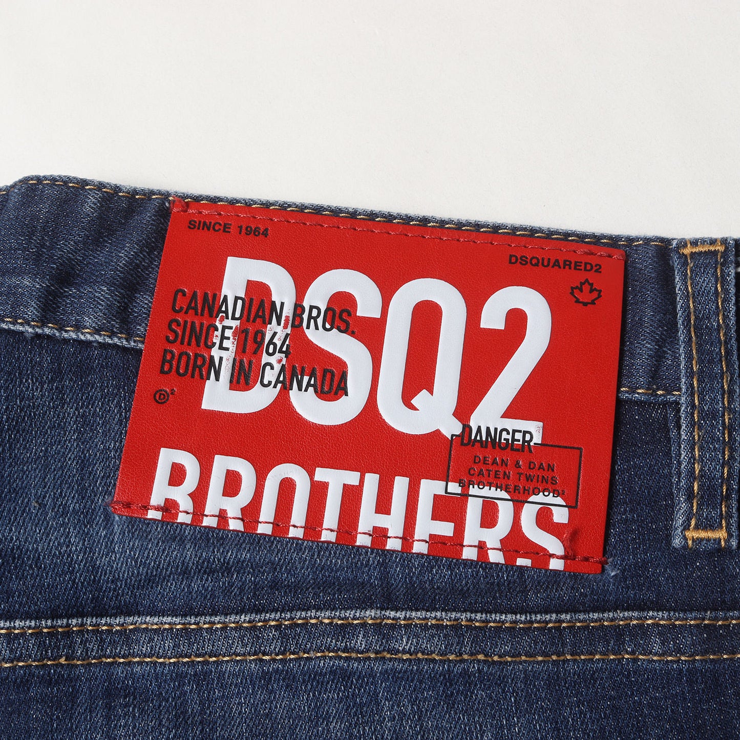 [近年モデル] ウォッシュ加工 ストレッチ スリム テーパード デニムパンツ (DARK CLEAN WASH SKATER JEANS)